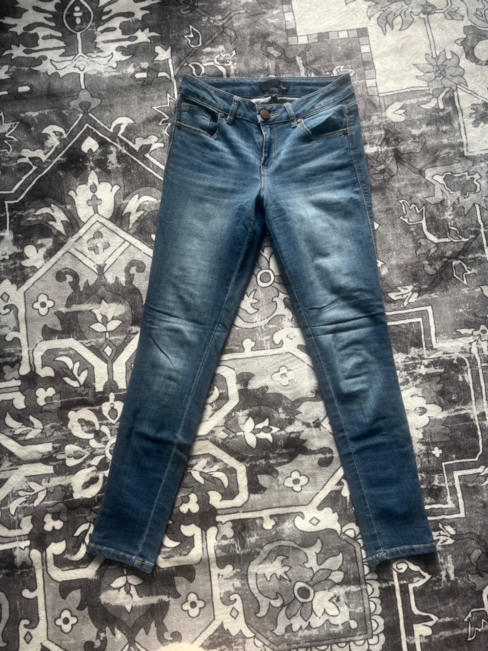 1822 Denim Women's Medium Wash Blue Skinny Jeans